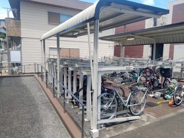 横浜市　雨どい　雨樋　壊れた　修理